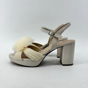 Life Stride Women’s Size 9.5 Last Dance Sandals Heels Flower Bone Cream Romantic